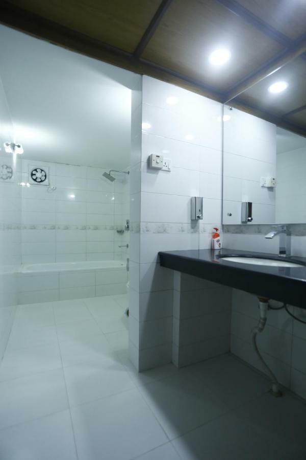 Hotel Garden Inn سيلهيت المظهر الخارجي الصورة